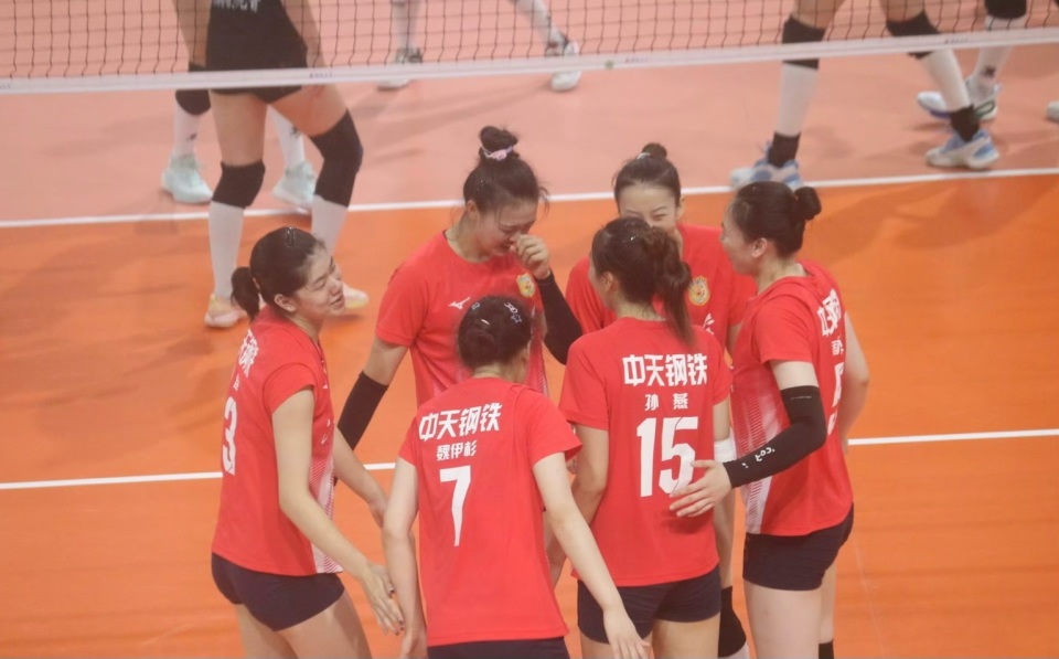 球员在拦网, img, 表现神勇