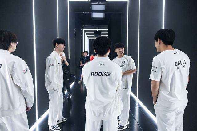 较量, 任何队伍要