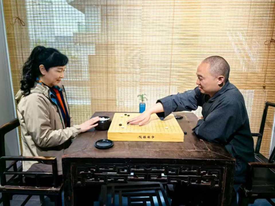 src, 有一位
