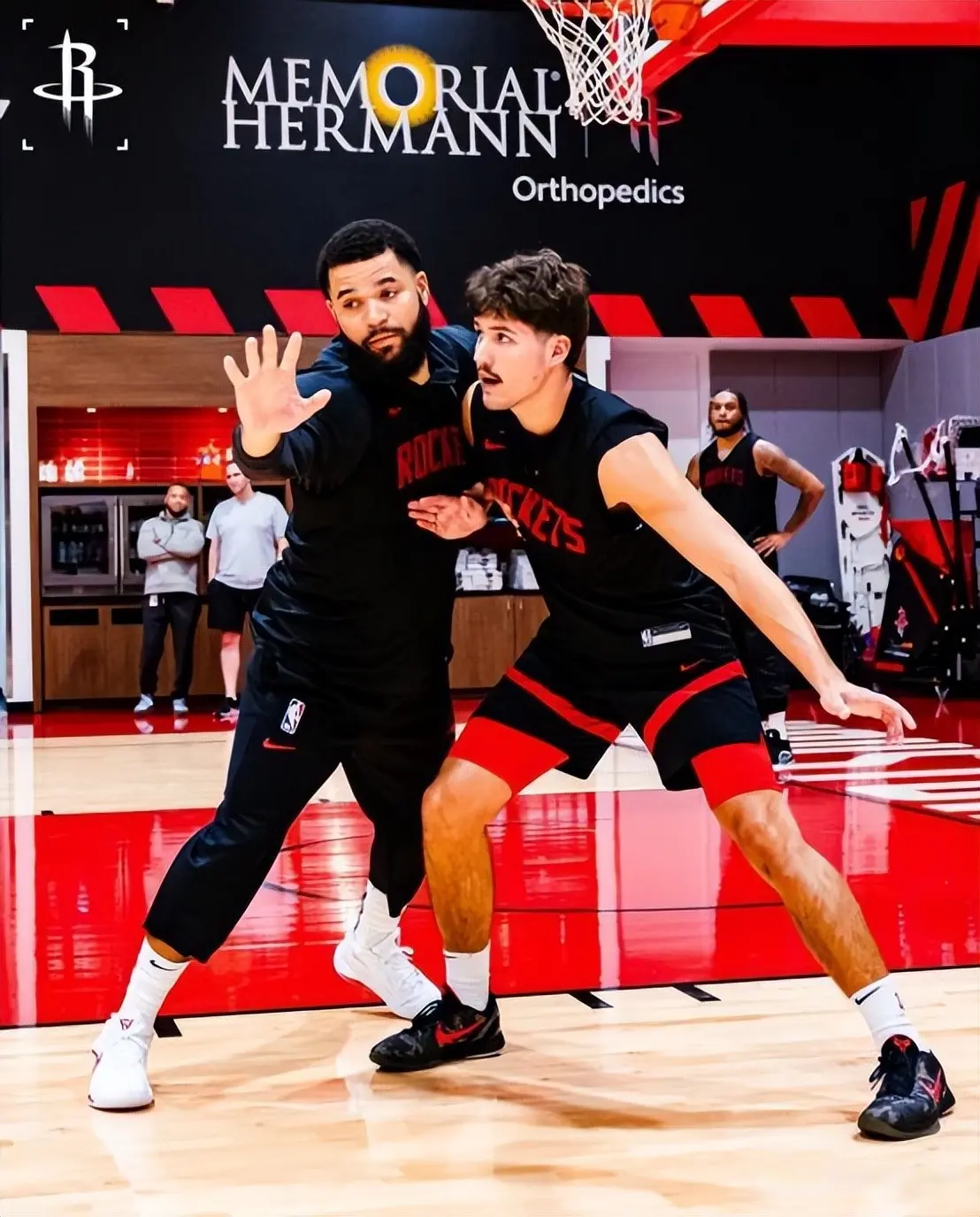 火箭队估计, 要组织没组, 芬尼 火箭队估计, 要组织没组, 芬尼