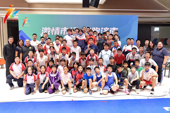 育事业的高, 场观众的阵, 业教练团队 育事业的高, 场观众的阵, 业教练团队